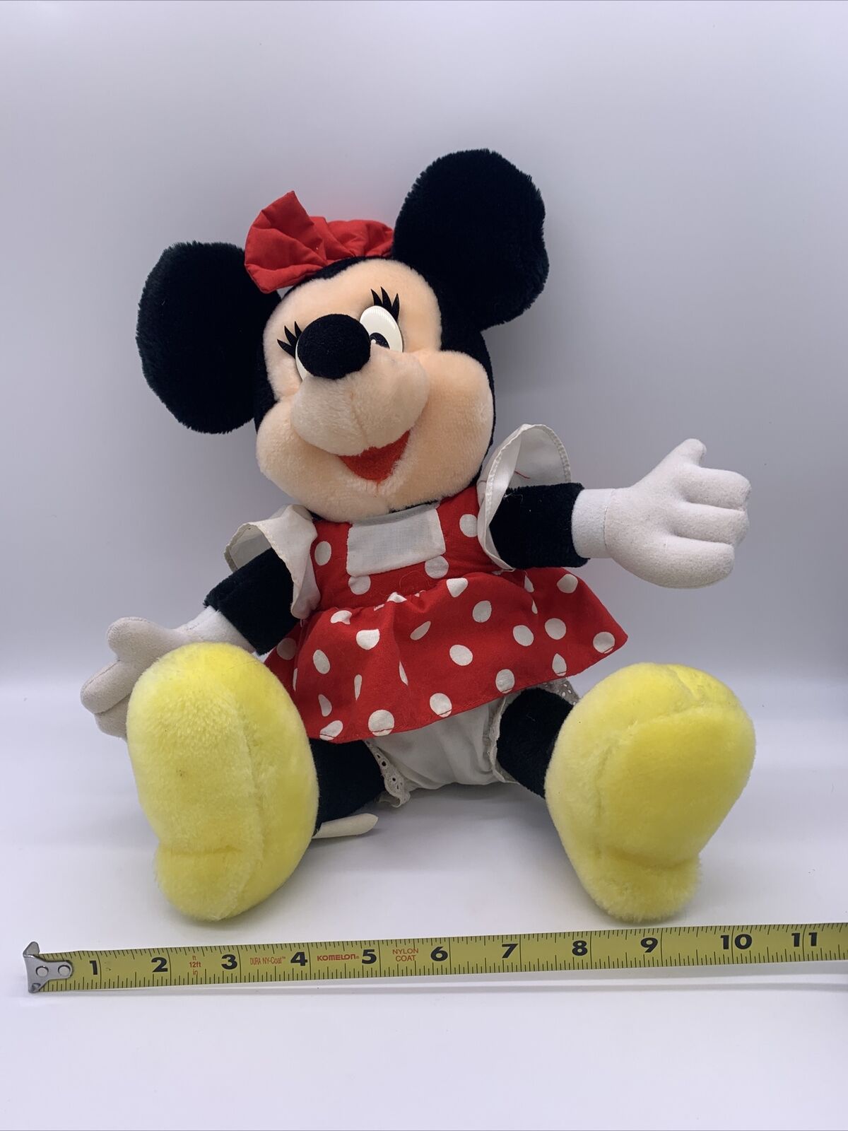 Disneyland Walt Disney World Vintage Minnie Mouse Plush Stuffed Animal 12 x 10