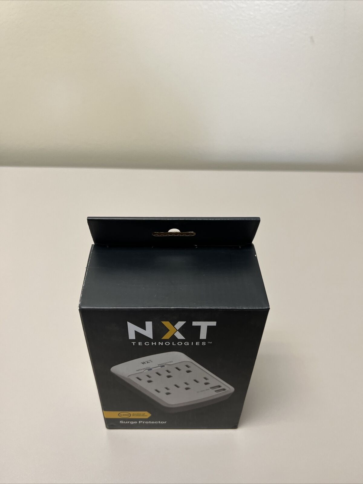 NXT Technologies Technologies 6-Outlet 2 USB Wall Tap 1200 Joules NX54321