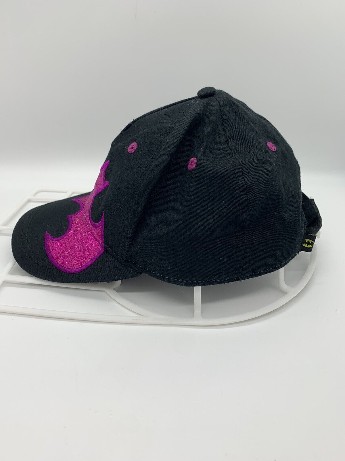 DC Comics Batman - Black And Pink Logo Hat Youth Girl Power Sparkles Glitter