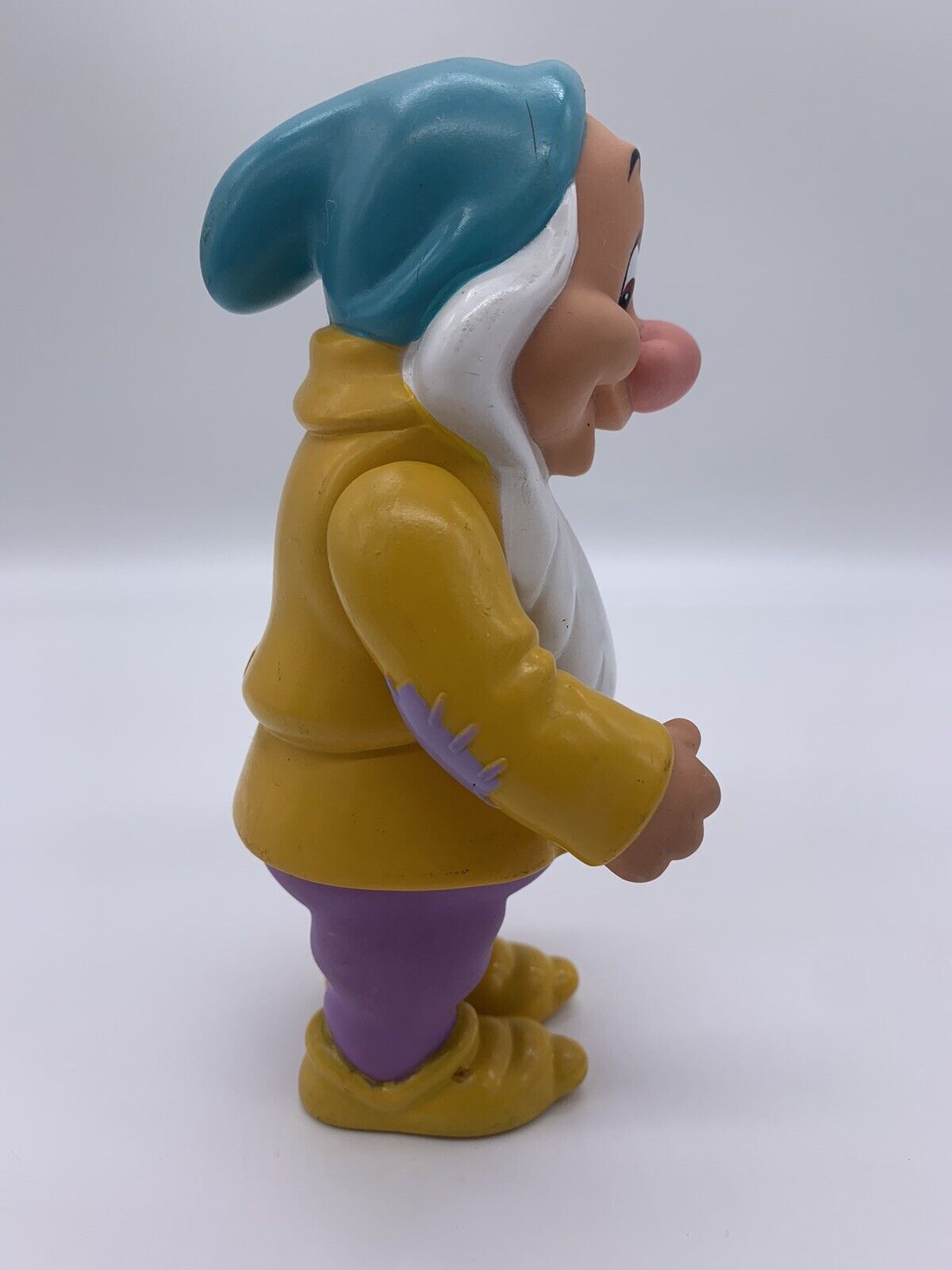 Disney Snow White Seven Dwarfs Bashful 6 x 3" Vinyl Plastic Figure Collectible