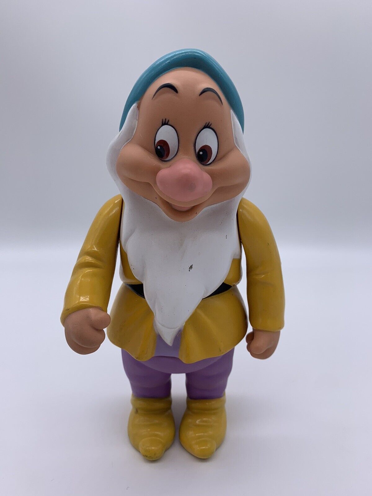 Disney Snow White Seven Dwarfs Bashful 6 x 3" Vinyl Plastic Figure Collectible