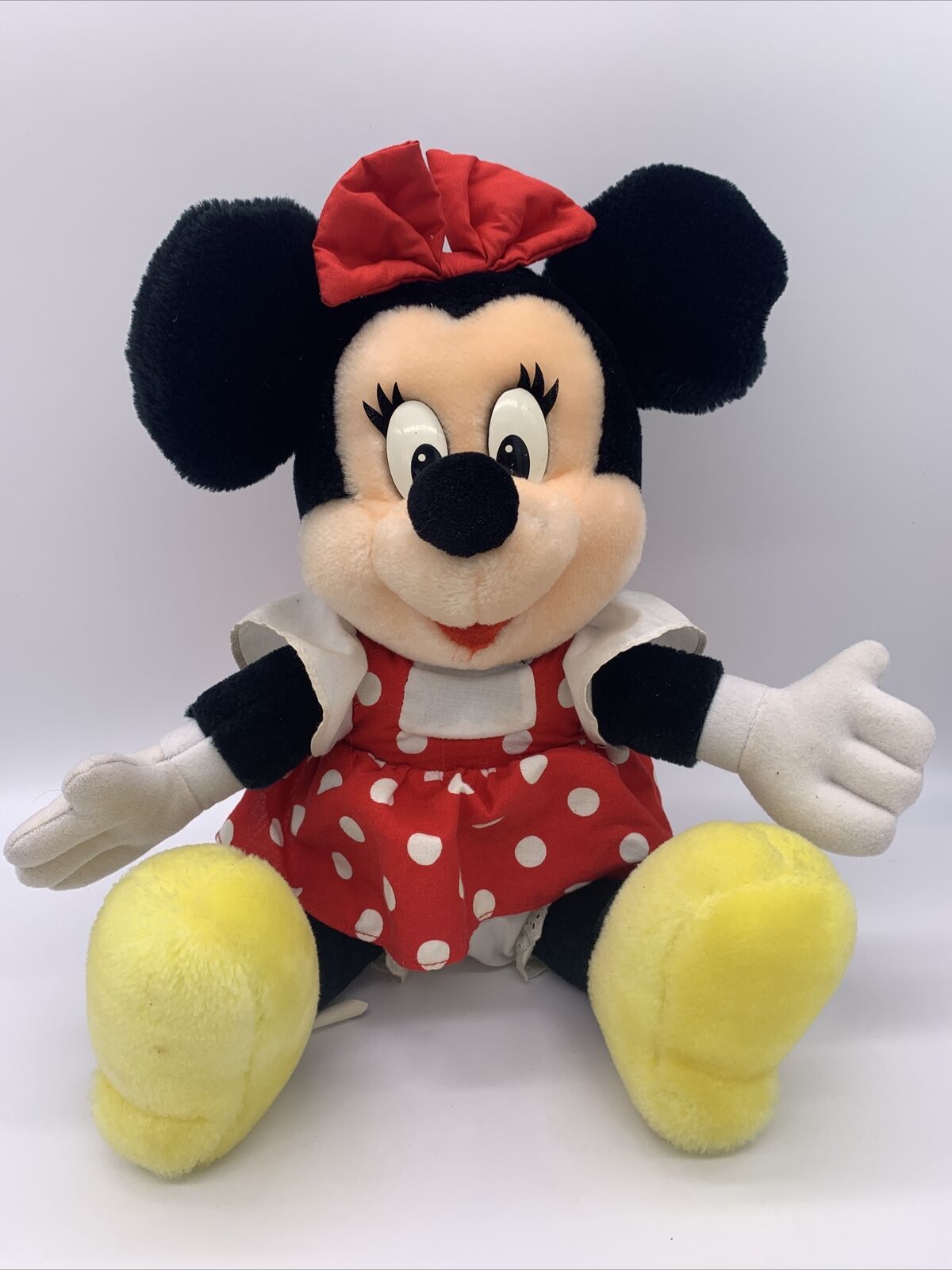 Disneyland Walt Disney World Vintage Minnie Mouse Plush Stuffed Animal 12 x 10